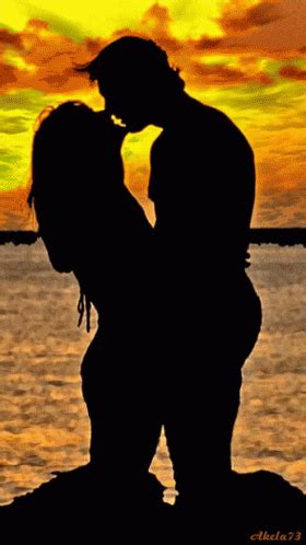 gifs besos|Besos Apasionados GIFs .